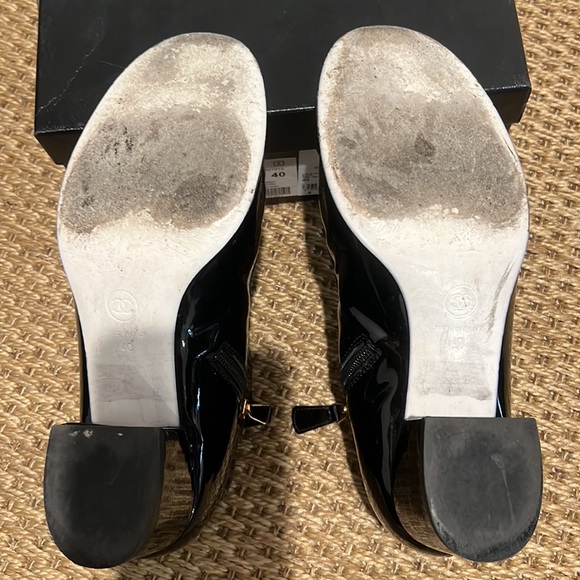 Chanel Patent Leather lace up black booties with a side zip with 2 inch heel - Picture 5 of 12